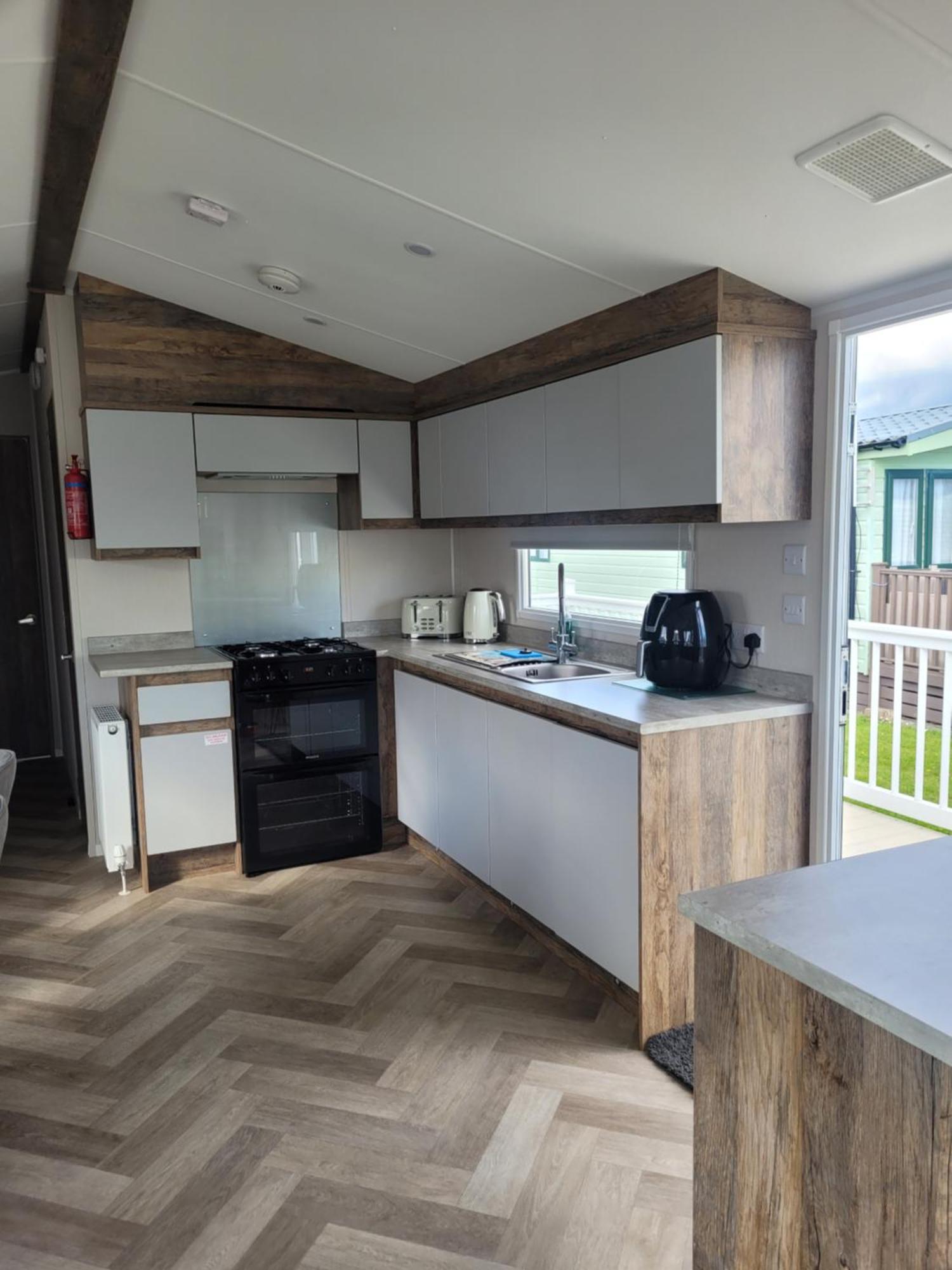 Q8 Ocean Edge Caravan Park Heysham Esterno foto